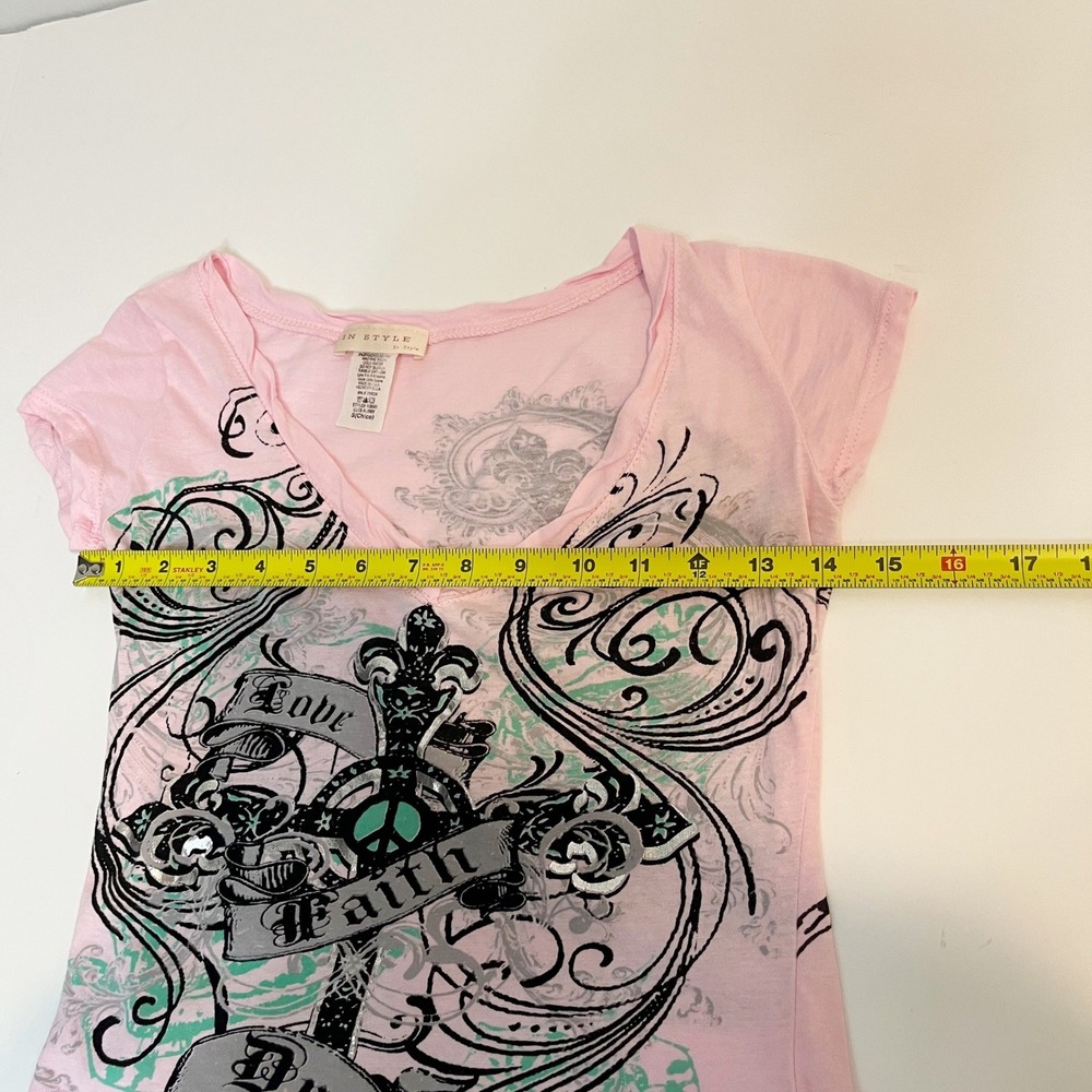 Vintag Y2K McBling Graphic Tee Pink Cross Rose Tattoo USA Made SMALL In Style - Picture 5 of 6